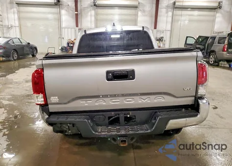 2021 Toyota Tacoma Double Cab z USA, uszkodzony, nr VIN 3TMCZ5AN5MM371071